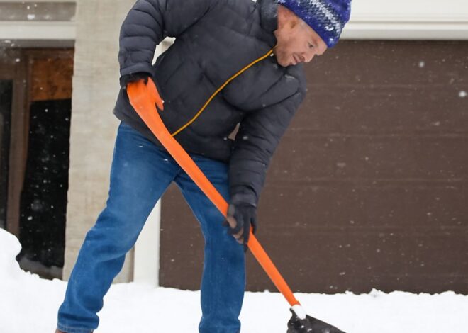 How Many Calories Does Shoveling Snow Burn? Real Numbers by Weight and Intensity