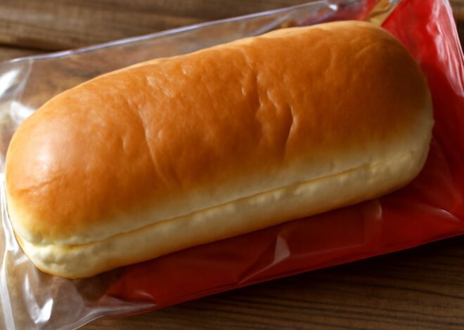 How Many Carbs in a Hot Dog Bun: Complete Nutritional Breakdown