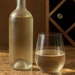 Low Calorie White Wine and Honey: Understanding Their Caloric Impact
