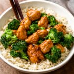 A dish of Chinese chicken and broccoli with insights into calories and nutrition